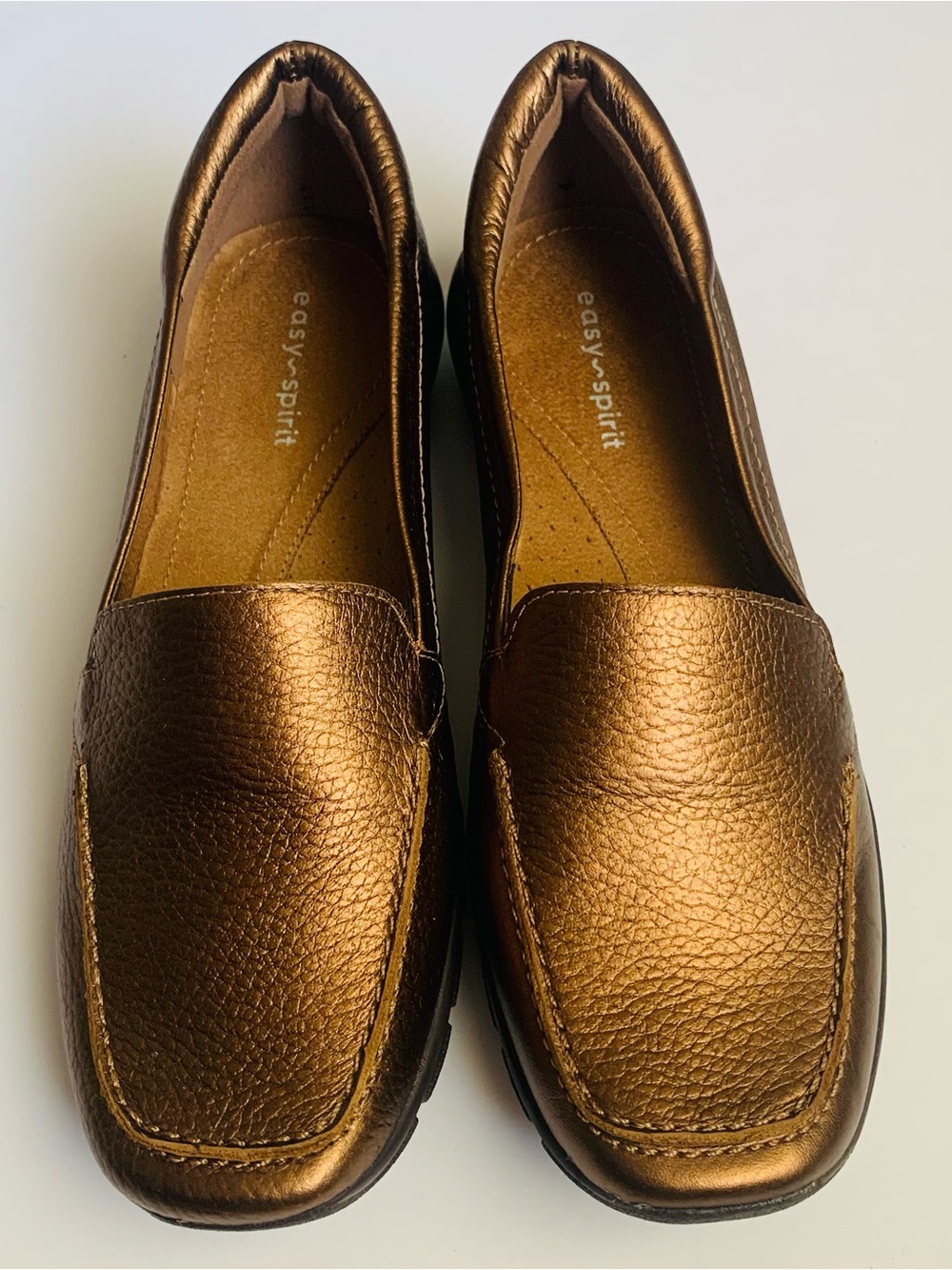 Easy Spirit Leather Women’s Slip On Shoes Size: 6.5M